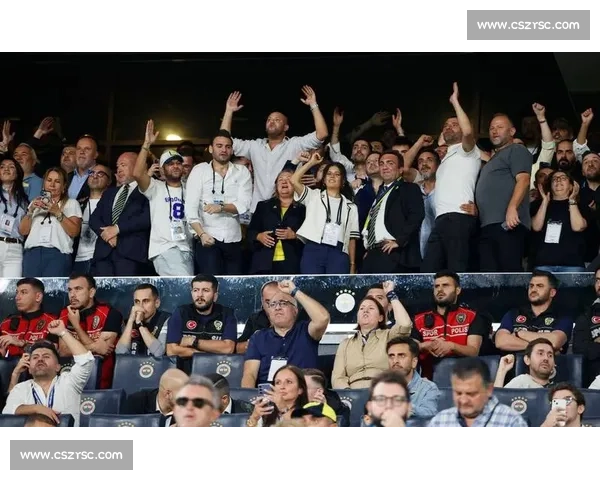 后卫单刀慌了神？足坛那些尴尬瞬间的真相